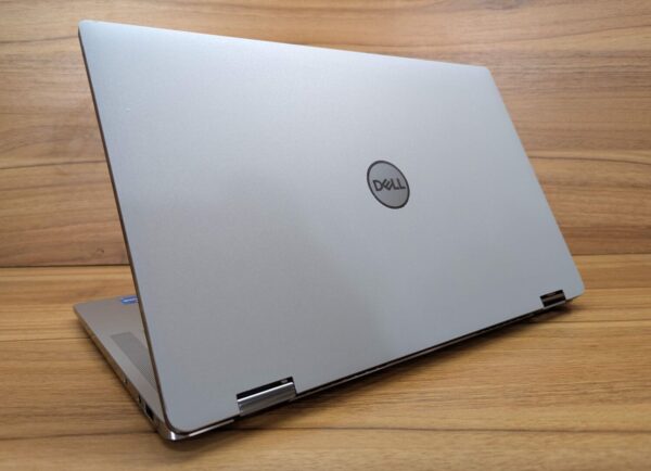 Ультрабук-трансформер Dell Latitude 9520 / 15.6" (1920x1080) IPS Touch / Intel Core i5-1145G7 (4 (8) ядра по 2.6 - 4.4 GHz) / 16 GB DDR4 / 256 GB SSD / Intel Iris Xe Graphics / WebCam / Windows 11 - Зображення 8
