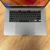Ігровий ультрабук Apple MacBook Pro 16 2019 A2141 / 16" (3072x1920) IPS / Intel Core i7-9750H (6 (12) ядер по 2.6 - 4.5 GHz) / 16 GB DDR4 / 512 GB SSD / AMD Radeon Pro 5300M, 4 GB GDDR6, 128-bit / WebCam / MacOS - Зображення 7