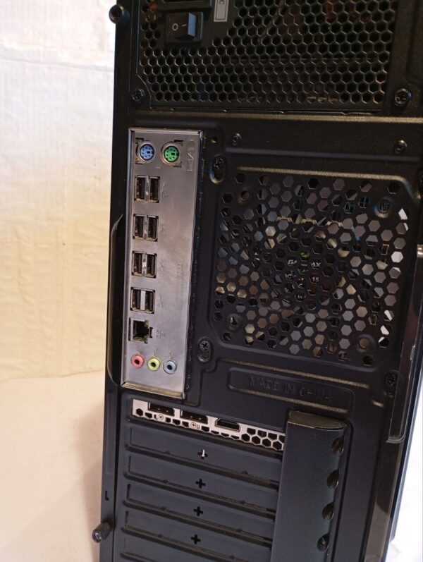 Ігровий ПК GameMax G561-FRGB Black Tower / Intel Xeon E5-2650 v2 (8 (16) ядер по 2.6 - 3.4 GHz) / 20 GB DDR3 / 480 GB SSD + 1000 GB HDD / nVidia GeForce GTX 1650, 4 GB GDDR6, 128-bit / 600W - Зображення 5
