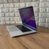 Ультрабук Б-клас Apple MacBook Pro A1707 (2017) / 15.4" (2880x1800) IPS / Intel Core i7-4810MQ (4 (8) ядра по 2.8 - 3.8 GHz) / 16 GB DDR4 / 256 GB SSD / AMD Radeon Pro 555, 2 GB GDDR5, 128-bit / WebCam - Зображення 4