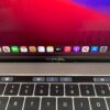 Ігровий ультрабук Б-клас Apple MacBook Pro 2017 A1707 / 15.4" (2880x1800) IPS / Intel Core i7-4810MQ (4 (8) ядра по 2.8 - 3.8 GHz) / 16 GB DDR4 / 256 GB SSD / AMD Radeon Pro 555, 2 GB GDDR5, 128-bit / WebCam / MacOS - Зображення 8