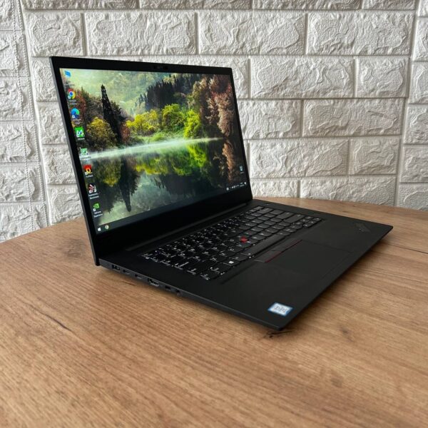 Ігровий ультрабук Б-клас Lenovo ThinkPad X1 Extreme Gen2 / 15.6" (1920x1080) IPS / Intel Core i7-8850H (6 (12) ядер по 2.6 - 4.3 GHz) / 16 GB DDR4 / 512 GB SSD / nVidia GeForce GTX 1050 Ti Max-Q, 4 GB GDDR5, 128-bit / WebCam - Зображення 4