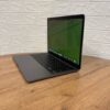 Ультрабук Apple MacBook Pro 13 A2338 2020 / 13.3" (2560x1600) IPS / Apple M1 (8 ядер по 3.2 GHz) / 8 GB DDR4 / 256 GB SSD / Apple M1 Graphics / WebCam / MacOS - Зображення 5