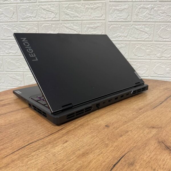Ігровий ноутбук Б-клас Lenovo Legion Pro 5 16IRX8 / 16" (2560x1600) IPS / Intel Core i7-13700HX (16 (24) ядра по 3.7 - 5.0 GHz) / 32 GB DDR5 / 1000 GB SSD / nVidia GeForce RTX 4070, 8 GB GDDR6, 128-bit / WebCam - Зображення 6