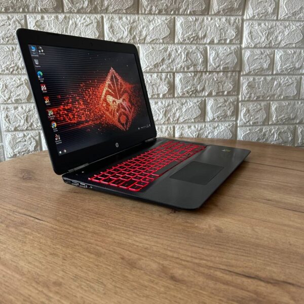 Ігровий ноутбук Б-клас HP Omen 15-ax210nr / 15.6" (1920x1080) IPS / Intel Core i7-7700HQ (4 (8) ядра по 2.8 - 3.8 GHz) / 8 GB DDR4 / 256 GB SSD / nVidia GeForce GTX 1050 Ti, 4 GB GDDR5, 128-bit / WebCam - Зображення 4
