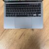Ультрабук Apple MacBook Pro 13 A2338 2020 / 13.3" (2560x1600) IPS / Apple M1 (8 ядер по 3.2 GHz) / 8 GB DDR4 / 256 GB SSD / Apple M1 Graphics / WebCam / MacOS - Зображення 7