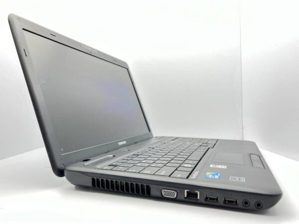 Ноутбук Toshiba Satellite Pro C660 / 15.6" (1366x768) TN / Intel Core i3-380M (2 (4) ядра по 2.53 GHz) / 4 GB DDR3 / 500 GB HDD / Intel HD Graphics 1000 / WebCam - Зображення 3