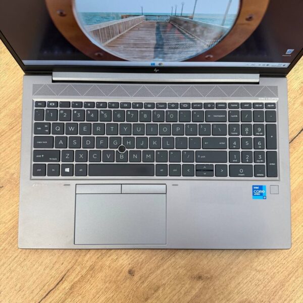 Ультрабук HP ZBook Firefly 15 G8 / 15.6" (1920x1080) IPS / Intel Core i7-1185G7 (4 (8) ядра по 1.2 - 4.8 GHz) / 16 GB DDR4 / 512 GB SSD NVMe / Intel Iris Xe Graphics / WebCam - Зображення 7