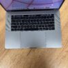 Ігровий ультрабук Б-клас Apple MacBook Pro 2016 A1707 / 15.4" (2880x1800) IPS / Intel Core i7-6820HQ (4 (8) ядра по 2.7 - 3.6 GHz) / 16 GB DDR4 / 512 GB SSD / AMD Radeon Pro 455, 2 GB GDDR5, 128-bit / WebCam / MacOS - Зображення 7