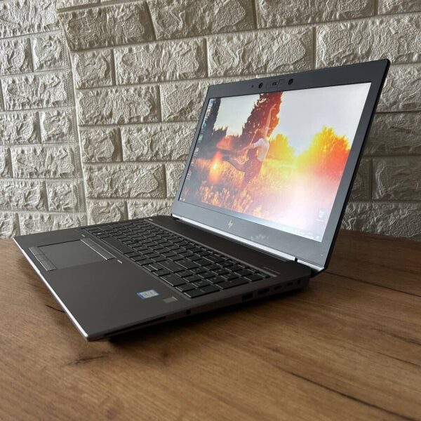 Мобільна робоча станція HP ZBook 15 G5 / 15.6" (1920x1080) IPS / Intel Core i7-8750H (6 (12) ядра по 2.2 - 4.1 GHz) / 32 GB DDR4 / 256 GB SSD / nVidia Quadro P2000, 4 GB GDDR5, 128-bit / WebCam - Зображення 5