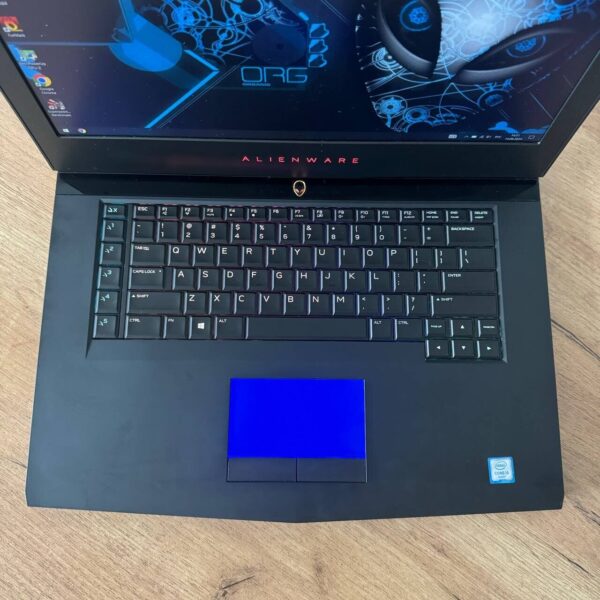 Ігровий ноутбук Б-клас Dell Alienware 15 R3 / 15.6" (1920x1080) IPS / Intel Core i5-6300HQ (4 ядра по 2.3 - 3.2 GHz) / 16 GB DDR4 / 128 GB SSD M.2 + 1000 GB HDD / nVidia GeForce GTX 1060, 6 GB GDDR5, 192-bit / WebCam - Зображення 7