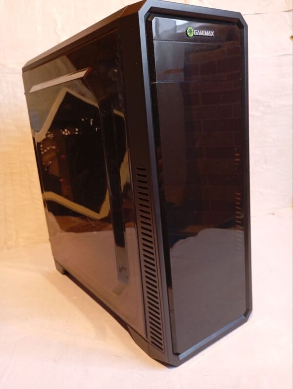 Ігровий ПК GameMax G561-FRGB Black Tower / Intel Xeon E5-2650 v2 (8 (16) ядер по 2.6 - 3.4 GHz) / 20 GB DDR3 / 480 GB SSD + 1000 GB HDD / nVidia GeForce GTX 1650, 4 GB GDDR6, 128-bit / 600W - Зображення 2