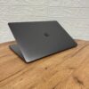 Ігровий ультрабук Б-клас Apple MacBook Pro 2016 A1707 / 15.4" (2880x1800) IPS / Intel Core i7-6820HQ (4 (8) ядра по 2.7 - 3.6 GHz) / 16 GB DDR4 / 512 GB SSD / AMD Radeon Pro 455, 2 GB GDDR5, 128-bit / WebCam / MacOS - Зображення 6