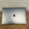 Ігровий ультрабук Б-клас Apple MacBook Pro 2017 A1707 / 15.4" (2880x1800) IPS / Intel Core i7-4810MQ (4 (8) ядра по 2.8 - 3.8 GHz) / 16 GB DDR4 / 256 GB SSD / AMD Radeon Pro 555, 2 GB GDDR5, 128-bit / WebCam / MacOS - Зображення 3