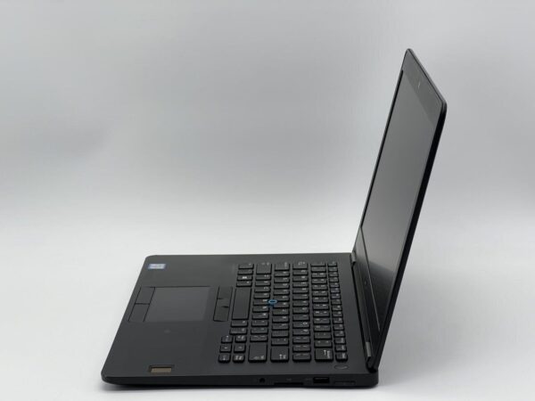 Ультрабук Dell Latitude E7470 / 14" (1366x768) TN / Intel Core i7-6600U (2 (4) ядра по 2.6 - 3.4 GHz) / 8 GB DDR4 / 120 GB SSD / Intel HD Graphics 520 / WebCam - Зображення 4