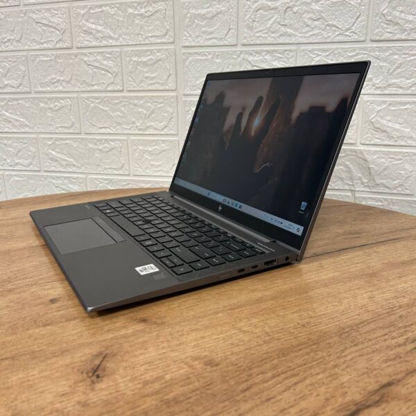 Мобільна рабоча станція HP ZBook Firefly 14 G7 / 14" (1920x1080) IPS / Intel Core i7-10610U (4 (8) ядра по 1.8 - 4.9 GHz) / 16 GB DDR4 / 512 GB SSD / nVidia Quadro P520, 4 GB GDDR5, 64-bit / WebCam - Зображення 5