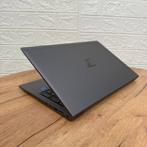 Ультрабук HP ZBook Firefly 15 G8 / 15.6" (1920x1080) IPS / Intel Core i7-1185G7 (4 (8) ядра по 1.2 - 4.8 GHz) / 16 GB DDR4 / 512 GB SSD NVMe / Intel Iris Xe Graphics / WebCam - Зображення 6