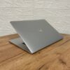 Ультрабук Б-клас Apple MacBook Pro A1707 (2017) / 15.4" (2880x1800) IPS / Intel Core i7-4810MQ (4 (8) ядра по 2.8 - 3.8 GHz) / 16 GB DDR4 / 256 GB SSD / AMD Radeon Pro 555, 2 GB GDDR5, 128-bit / WebCam / MacOS - Зображення 6
