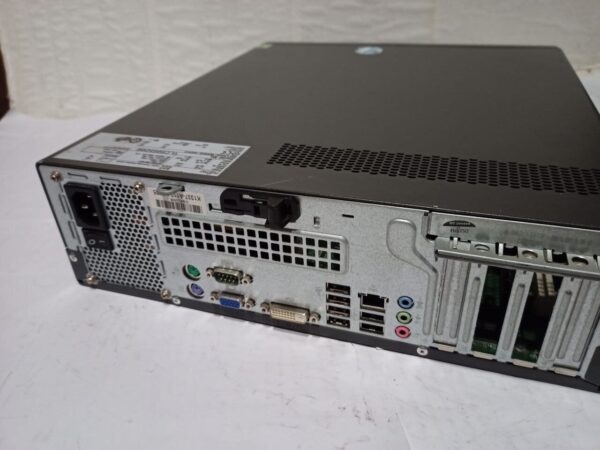 Комплект ПК: Fujitsu Esprimo E500 E85+ SFF / Intel Core i3-2100 (2 (4) ядра по 3.1 GHz) / 8 GB DDR3 / 250 GB HDD / Intel HD Graphics 2000 / DVD-ROM + Монітор Samsung SyncMaster 943SN / 19" (1366x768) TN / 1x VGA / VESA 75x75 - Зображення 3