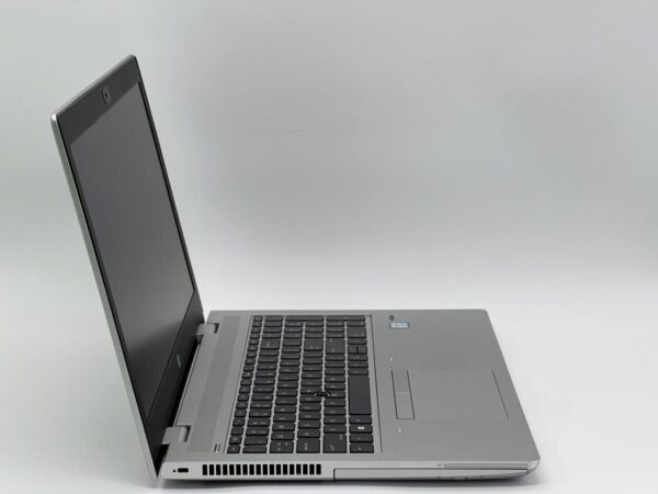 Ноутбук HP ProBook 650 G4 / 15.6" (1366x768) TN / Intel Core i5-8265U (4 (8) ядра по 1.6 - 3.9 GHz) / 8 GB DDR4 / 120 GB SSD / Intel HD Graphics 620 / WebCam - Зображення 3