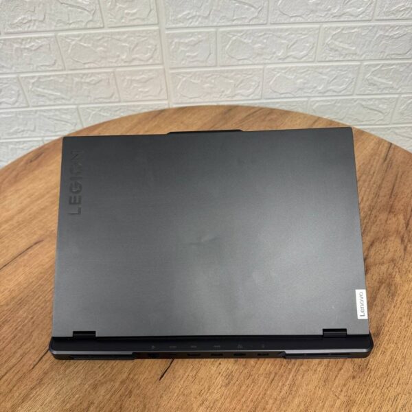 Ігровий ноутбук Б-клас Lenovo Legion Pro 5 16IRX8 / 16" (2560x1600) IPS / Intel Core i7-13700HX (16 (24) ядра по 3.7 - 5.0 GHz) / 32 GB DDR5 / 1000 GB SSD NVMe / nVidia GeForce RTX 4070, 8 GB GDDR6, 128-bit / WebCam - Зображення 3