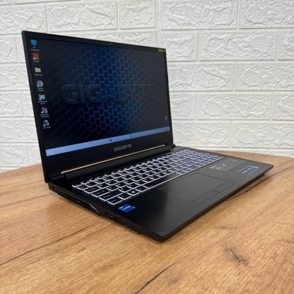 Ігровий ноутбук Б-клас Gigabyte G5 MD / 15.6" (1920x1080) IPS / Intel Core i5-11400H (6 (12) ядер 4.5 GHz) / 8 GB DDR4 / 512 GB SSD / nVidia GeForce RTX 3050 Ti, 4 GB GDDR6, 128-bit / WebCam - Зображення 4