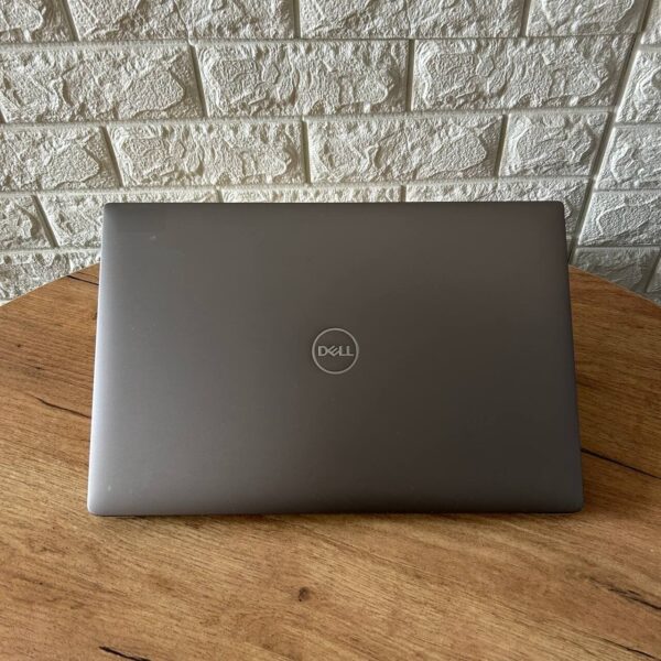 Мобільна робоча станція Dell Precision 5540 / 15.6" (1920x1080) IPS / Intel Core i7-9850H (6 (12) ядер по 2.6 - 4.6 GHz) / 16 GB DDR4 / 256 GB SSD / nVidia Quadro T1000, 4 GB GDDR5, 128-bit / WebCam - Зображення 3
