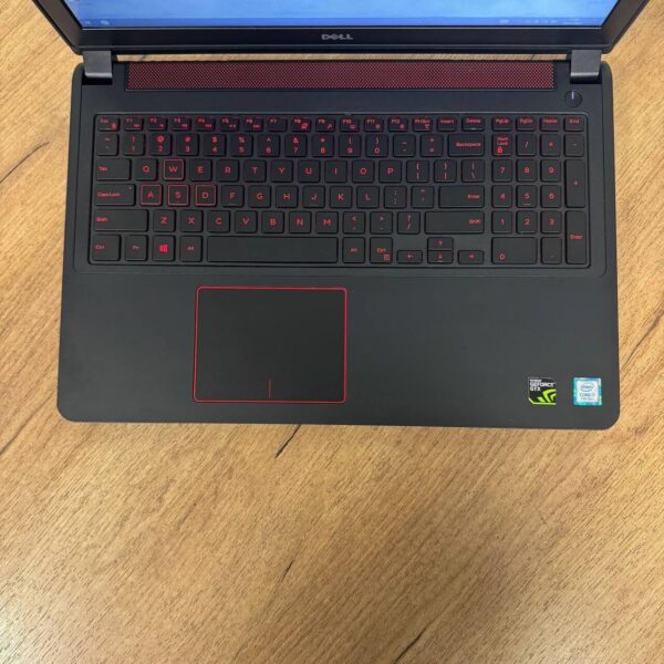 Ігровий ноутбук Б-клас Dell Inspiron 15 5577 / 15.6" (1920x1080) TN / Intel Core i7-7700HQ (4 (8) ядра по 2.8 - 3.8 GHz) / 16 GB DDR4 / 500 GB SSD / nVidia GeForce GTX 1050, 4 GB GDDR5, 128-bit / WebCam - Зображення 7