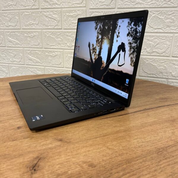 Ноутбук Б-клас Dell Latitude 7430 / 14" (1920x1080) IPS / Intel Core i5-1245U (10 (12) ядер по 3.3 - 4.4 GHz) / 16 GB DDR4 / 512 GB SSD NVMe / Intel Iris Xe Graphics / WebCam - Зображення 5