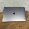 Ігровий ультрабук Б-клас Apple MacBook Pro 2016 A1707 / 15.4" (2880x1800) IPS / Intel Core i7-6700HQ (4 (8) ядра по 2.6 - 3.5 GHz) / 16 GB DDR4 / 512 GB SSD / AMD Radeon Pro 450, 2 GB GDDR5, 128-bit / WebCam / MacOS - Зображення 3