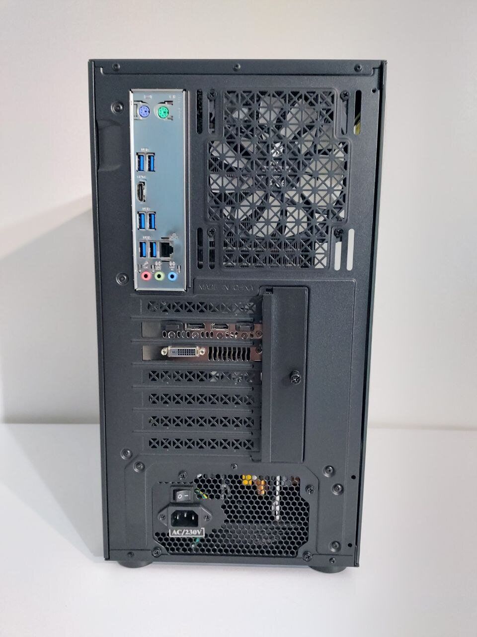 Ігровй ПК 1stPlayer Ariya AY7 Tower / Intel Core i5-9400 (6 ядер по 2.9 - 4.1 GHz) / 16 GB DDR4 / 480 GB SSD + 512 GB SSD M.2 / AMD Radeon RX 580, 8 GB GDDR5, 256-bit / 500W + Кабелі DVI та живлення - Зображення 7
