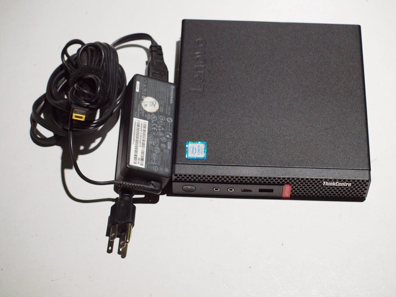 Неттоп Lenovo ThinkCentre M720q Tiny USFF / Intel Core i5-8400T (6 ядер по 1.7 - 3.3 GHz) / 8 GB DDR4 / 256 GB SSD / Intel UHD Graphics 630 - Зображення 5