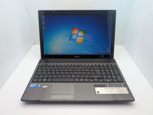Ноутбук Acer Aspire 5741G / 15.6" (1366x768) TN / Intel Core i5-430M (2 (4) ядра по 2.26 - 2.53 GHz) / 6 GB DDR3 / 750 GB HDD / nVidia GeForce GT320M, 1 GB DDR3, 64-bit / WebCam - Зображення 2