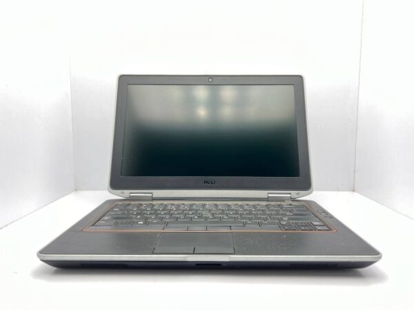 Ноутбук Б-клас Dell Latitude E6320 / 13.3" (1366x768) TN / Intel Core i5-2520M (2 (4) ядра по 2.5 - 3.2 GHz) / 4 GB DDR3 / 500 GB HDD / Intel HD Graphics 3000 / WebCam / VGA - Зображення 2