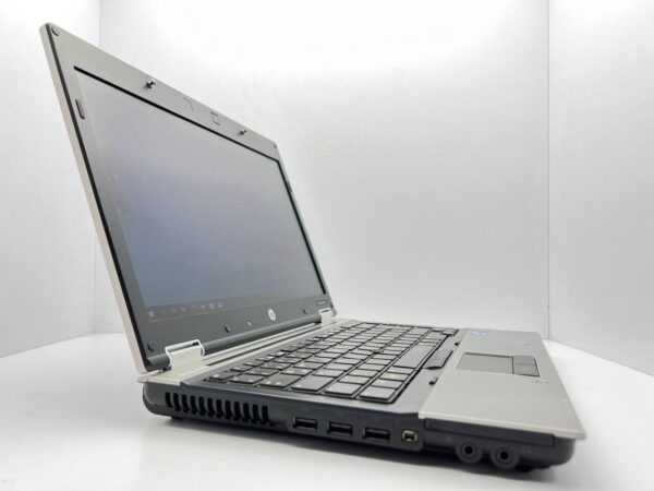 Ноутбук HP EliteBook 8440p / 14" (1600x900) TN / Intel Core i7-620M (2 (4) ядра по 2.7 - 3.3 GHz) / 4 GB DDR3 / 240 GB SSD / Intel HD Graphics - Зображення 3