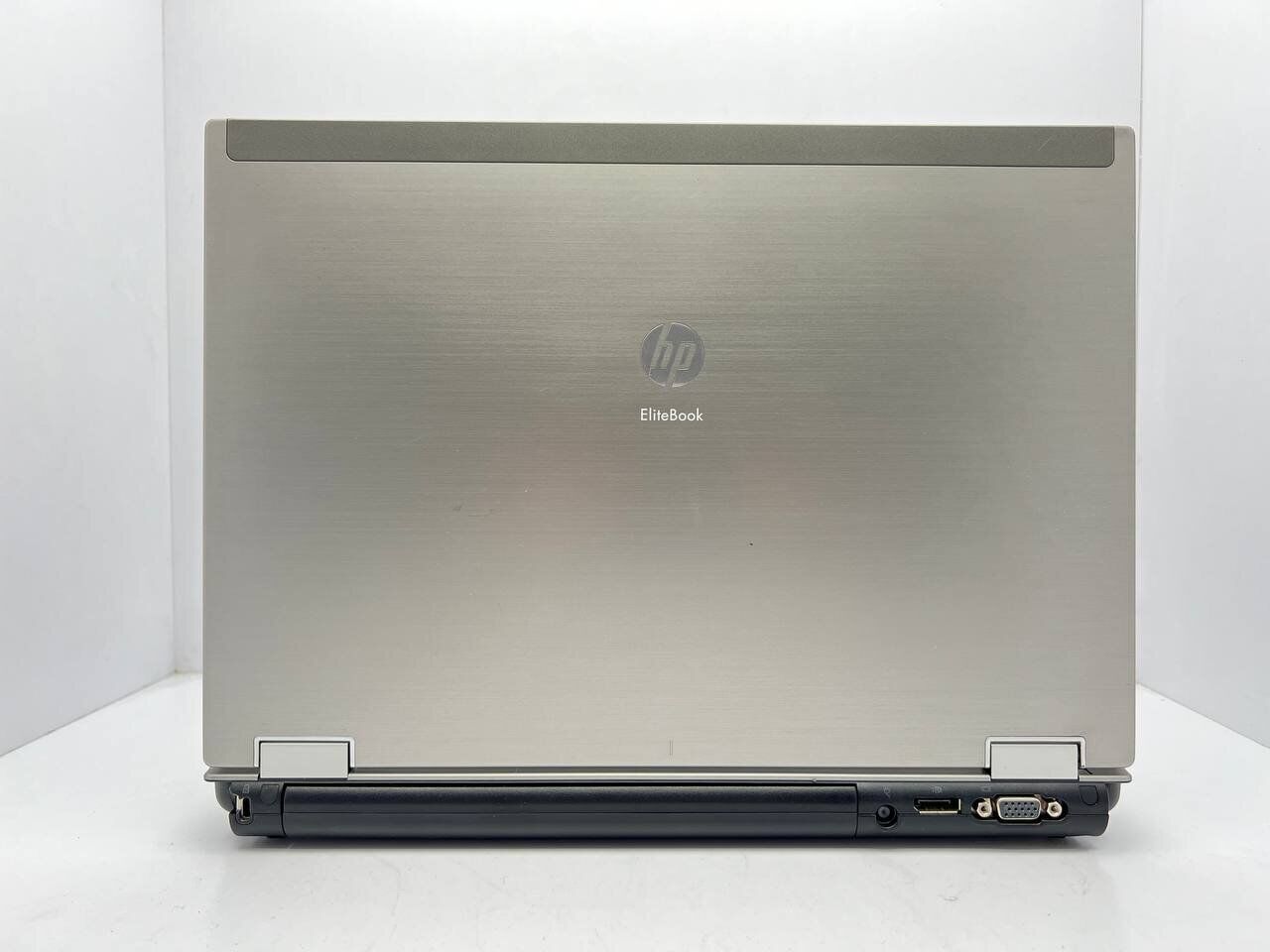 Ноутбук HP EliteBook 8440p / 14" (1600x900) TN / Intel Core i7-620M (2 (4) ядра по 2.7 - 3.3 GHz) / 4 GB DDR3 / 240 GB SSD / Intel HD Graphics - Зображення 5