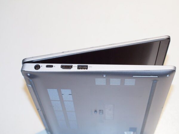 Ультрабук Б-клас Dell Latitude 5310 / 13.3" (1920x1080) IPS Touch / Intel Core i5-10310U (4 (8) ядра по 1.7 - 4.4 GHz) / 16 GB DDR4 / 256 GB SSD / Intel UHD Graphics / WebCam / Win 11 Pro - Зображення 6