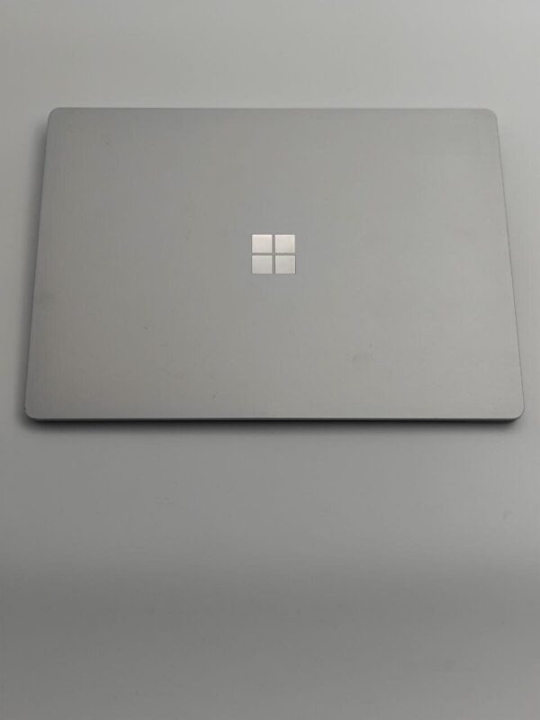 Ультрабук Б-клас Microsoft Surface Laptop 2 1769 / 13.5" (2256x1504) IPS NoTouch / Intel Core i7-8650U (4 (8) ядра по 1.9 - 4.2 GHz) / 16 GB DDR3 / 480 GB SSD / Intel UHD Graphics 620 / WebCam - Зображення 6