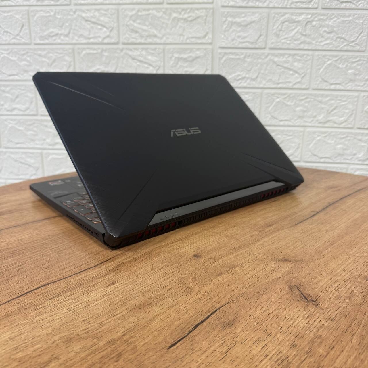 Ігровий ноутбук Б-клас Asus TUF Gaming FX505DV / 15.6" (1920x1080) IPS / AMD Ryzen 7 3750H (4 (8) ядра по 2.3 - 4.0 GHz) / 16 GB DDR4 / 512 GB SSD / nVidia GeForce RTX 2060, 6 GB GDDR6, 192-bit / WebCam - Зображення 6