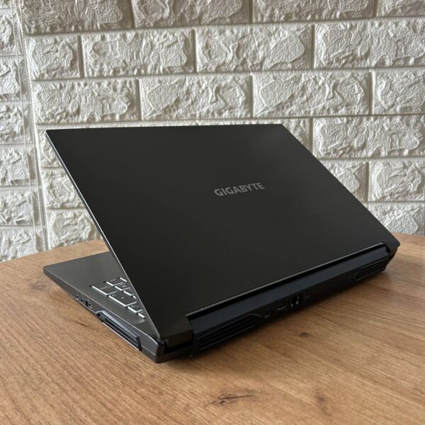Ігровий ноутбук Б-клас Gigabyte A5 K1 / 15.6" (1920x1080) IPS / AMD Ryzen 7 5800H (8 (16) ядер 3.2 - 4.4 GHz) / 16 GB DDR4 / 1000 GB SSD / nVidia GeForce RTX 3060, 6 GB GDDR6, 192-bit / WebCam - Зображення 6