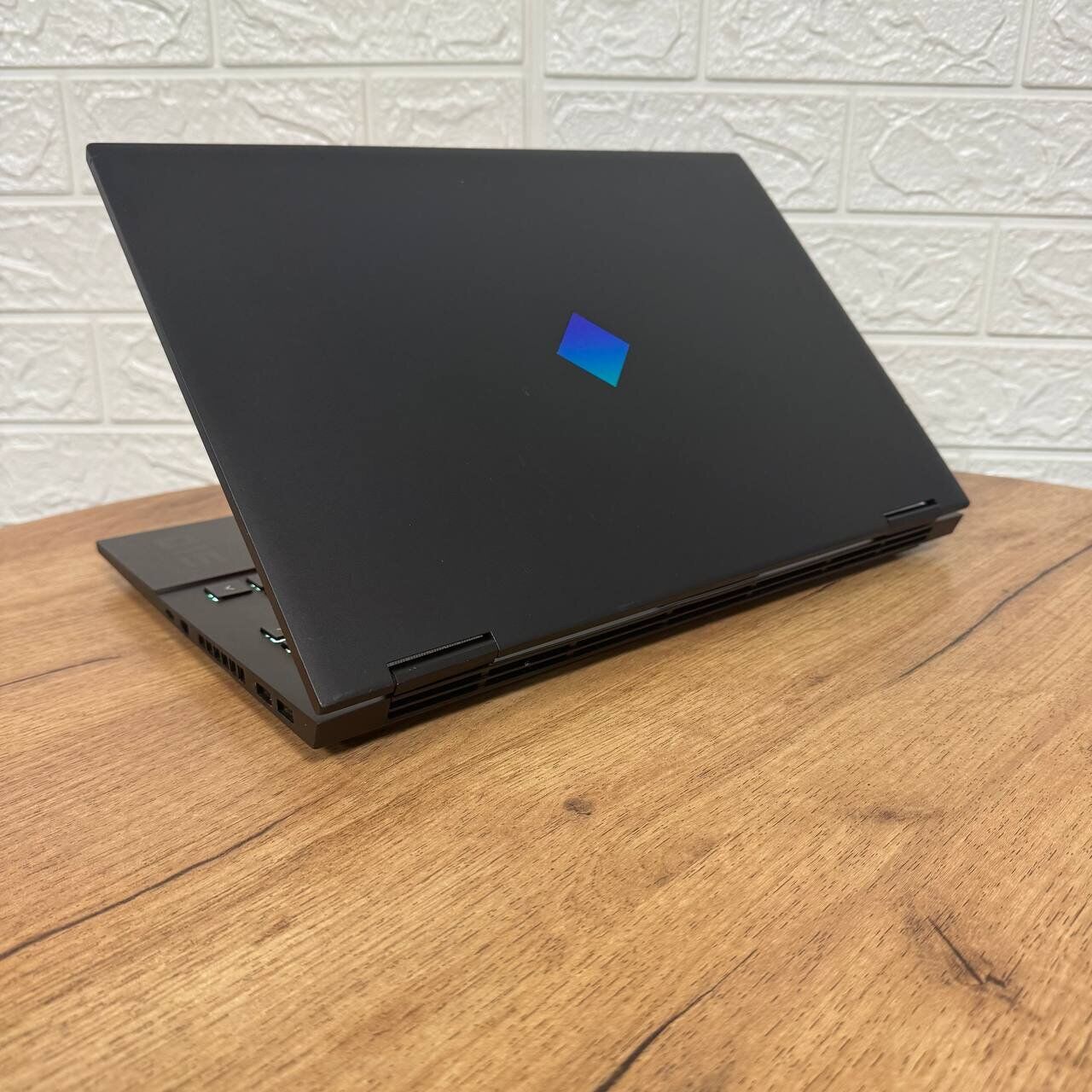 Ігровий ноутбук Б-клас HP Omen 15-ek0013dx / 15.6" (1920x1080) IPS / Intel Core i7-10750H (6 (12) ядер по 2.6 - 5.0 GHz) / 16 GB DDR4 / 512 GB SSD NVMe / nVidia GeForce RTX 2060, 6 GB GDDR6, 192-bit / WebCam - Зображення 6