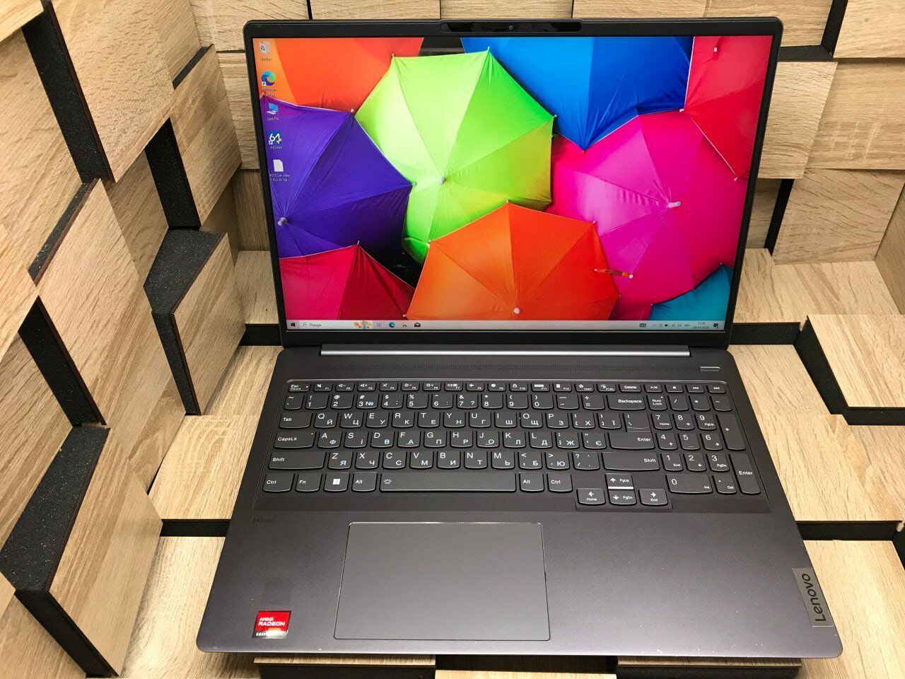 Ігровий ноутбук Б-клас Lenovo IdeaPad 5 Pro 16ARH7 / 16" (2560x1600) IPS / AMD Ryzen 7 6800HS (8 (16) ядер по 3.2 - 4.7 GHz) / 16 GB DDR5 / 256 GB SSD M.2 / nVidia GeForce RTX 3050, 4 GB GDDR6, 128-bit - Зображення 2