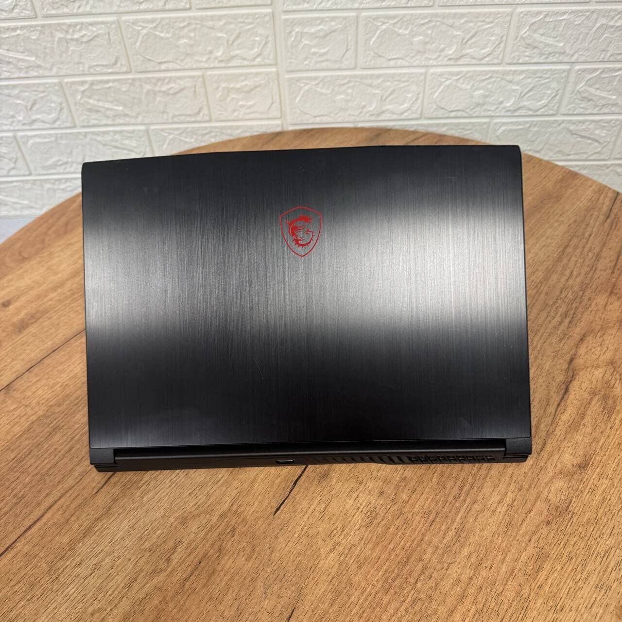 Ігровий ноутбук Б-клас MSI GF63 Thin 11UC / 15.6" (1920x1080) IPS / Intel Core i5-11400H (6 (12) ядер по 2.7 - 4.5 GHz) / 16 GB DDR4 / 512 GB SSD / nVidia GeForce RTX 3050, 4 GB GDDR6, 128-bit / WebCam - Зображення 3