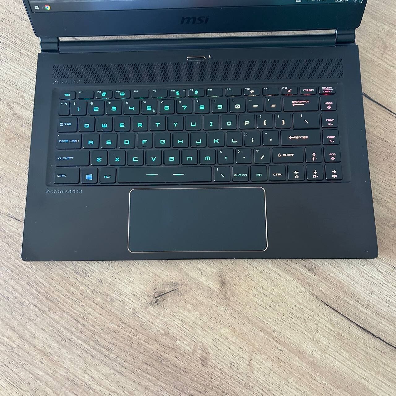 Ігровий ноутбук Б-клас MSI GS65 Stealth 8SF / 15.6" (1920x1080) IPS / Intel Core i7-8750H (6 (12) ядра по 2.2 - 4.1 GHz) / 32 GB DDR4 / 512 GB SSD / nVidia GeForce RTX 2060, 6 GB GDDR6, 192-bit / WebCam - Зображення 7