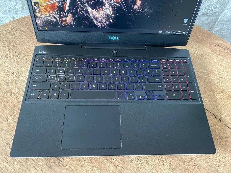 Ігровий ноутбук Dell G5 SE 5505 / 15.6" (1920x1080) IPS / AMD Ryzen 5 4600H (6 (12) ядер по 3.0 - 4.0 GHz) / 16 GB DDR4 / 256 GB SSD M.2 / AMD Radeon RX 5600M, 6 GB GDDR6, 192-bit / WebCam - Зображення 3
