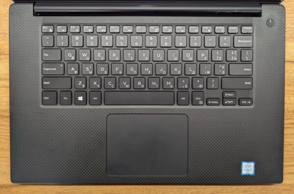 Ігровий ноутбук Dell XPS 15 9550 / 15.6" (1920x1080) IPS / Intel Core i7-6700HQ (4 (8) ядра по 2.6 - 3.5 GHz) / 16 GB DDR4 / 512 GB SSD / nVidia GeForce GTX 960M, 2 GB GDDR5, 128-bit / USB Type-C / Windows 10 - Зображення 3