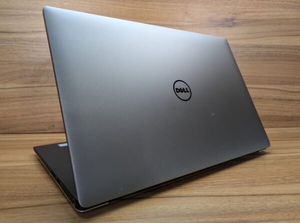 Ігровий ноутбук Dell XPS 15 9550 / 15.6" (1920x1080) IPS / Intel Core i7-6700HQ (4 (8) ядра по 2.6 - 3.5 GHz) / 16 GB DDR4 / 512 GB SSD / nVidia GeForce GTX 960M, 2 GB GDDR5, 128-bit / USB Type-C / Windows 10 - Зображення 7