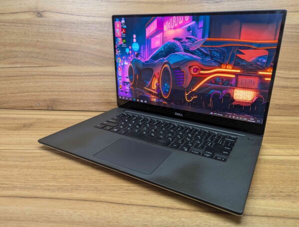Ігровий ноутбук Dell XPS 15 9550 / 15.6" (3840x2160) IPS Touch / Intel Core i5-6300HQ (4 ядра по 2.3 - 3.2 GHz) / 16 GB DDR4 / 500 GB SSD / nVidia GeForce GTX 960M, 2 GB GDDR5, 128-bit / HDMI / Windows 10 - Зображення 5