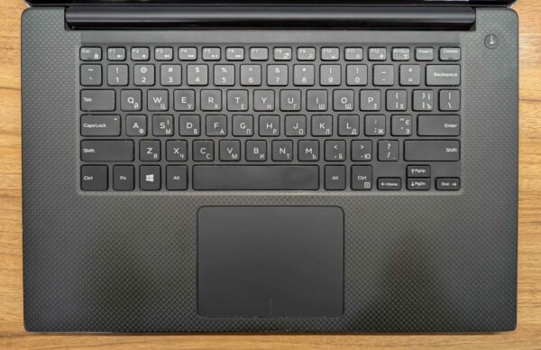 Ігровий ноутбук Dell XPS 15 9550 / 15.6" (3840x2160) IPS Touch / Intel Core i5-6300HQ (4 ядра по 2.3 - 3.2 GHz) / 16 GB DDR4 / 500 GB SSD / nVidia GeForce GTX 960M, 2 GB GDDR5, 128-bit / HDMI / Windows 10 - Зображення 3