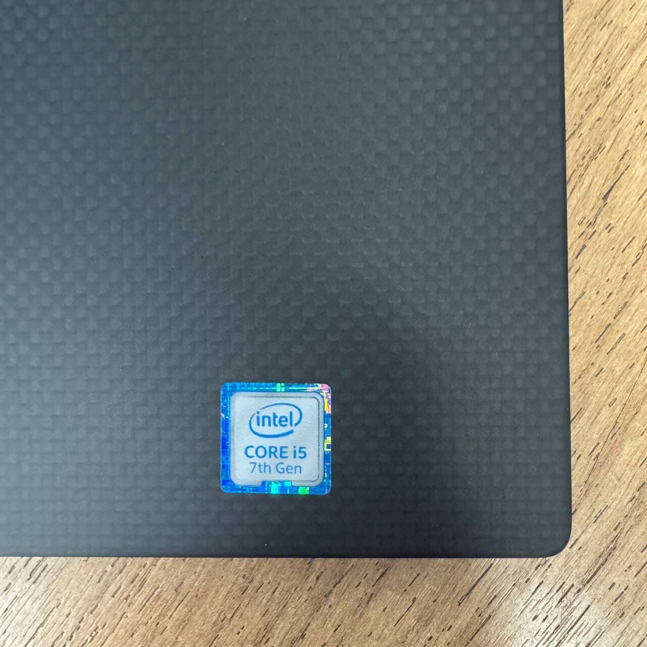 Ігровий ноутбук Dell XPS 15 9560 / 15.6" (1920x1080) IPS / Intel Core i5-7300HQ (4 ядра по 2.5 - 3.5 GHz) / 16 GB DDR4 / 256 GB SSD / nVidia GeForce GTX 1050, 4 GB GDDR5, 128-bit / WebCam - Зображення 8